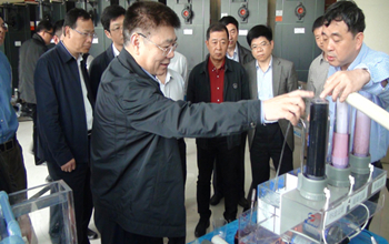 福建省委常委、廈門市委書記王蒙徽及有關(guān)部門負(fù)責(zé)人一行蒞臨公司視察